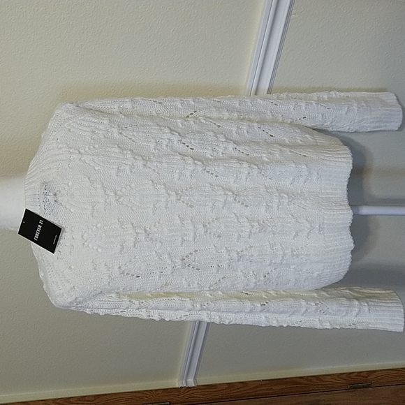 NWT Forever 21 Sweater - Picture 4 of 8